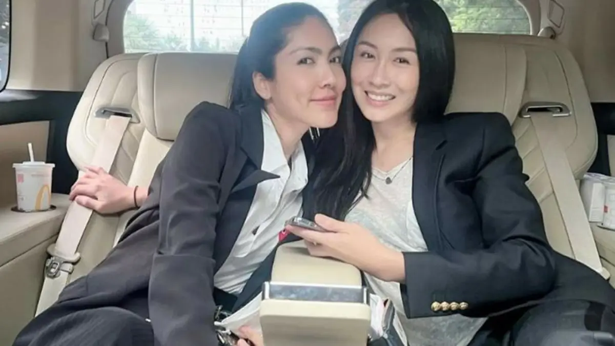 ไม่กลัวทัวร์ลง "แซน" โพสต์ภาพยิ้มคู่ "กระติก" หลังได้รับปล่อยตัวคดี "แตงโม" ไม่กลัวทัวร์ลง "แซน" โพสต์ภาพยิ้มคู่ "กระติก" หลังได้รับปล่อยตัวคดี "แตงโม"