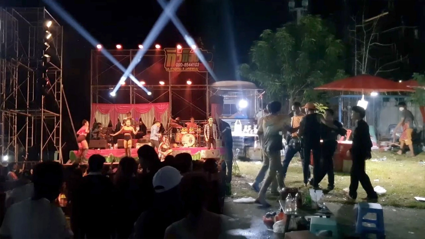 สงกรานต์เดือดสาดกระสุนแทนสาดน้ำหน้าเวทีหมอลำ