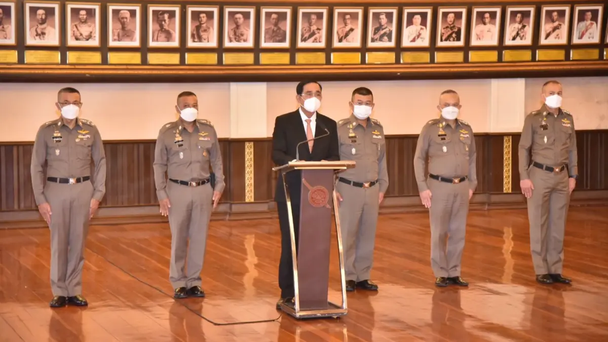 ตัดนิ้วร้าย! กตร. มีมติไล่ออก - ปลดออก ตำรวจ 25 นาย ผิดวินัยร้ายแรง ตัดนิ้วร้าย! กตร. มีมติไล่ออก - ปลดออก ตำรวจ 25 นาย ผิดวินัยร้ายแรง