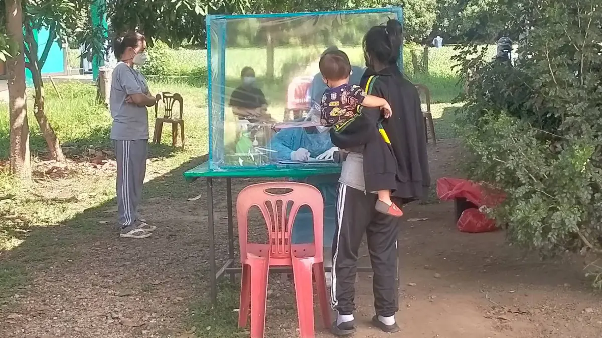 หนุ่มโวยรพ.แม่แตงล่าสุดพบลูกชายติดเชื้อโควิด หนุ่มโวยรพ.แม่แตงล่าสุดพบลูกชายติดเชื้อโควิด