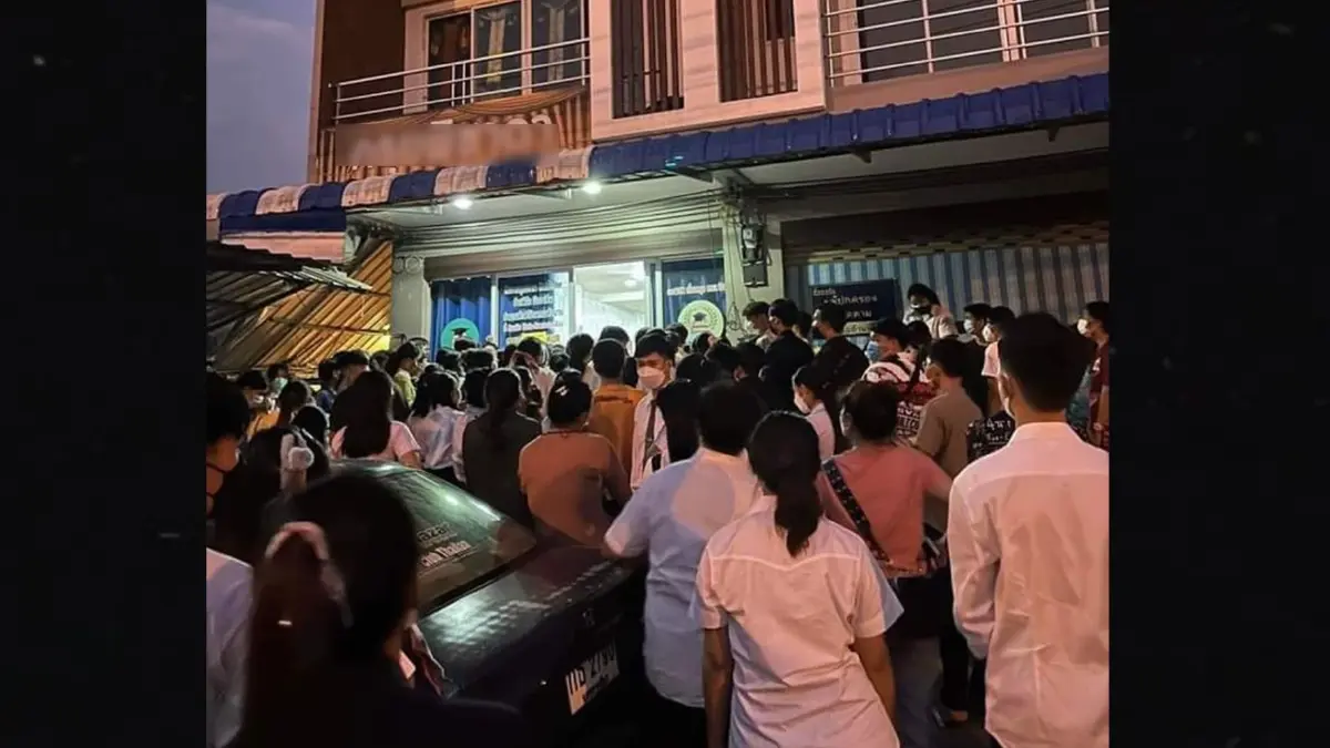 ดราม่า นศ.ไม่ได้รับชุดครุยเตรียมรับปริญญา ดราม่า นศ.ไม่ได้รับชุดครุยเตรียมรับปริญญา