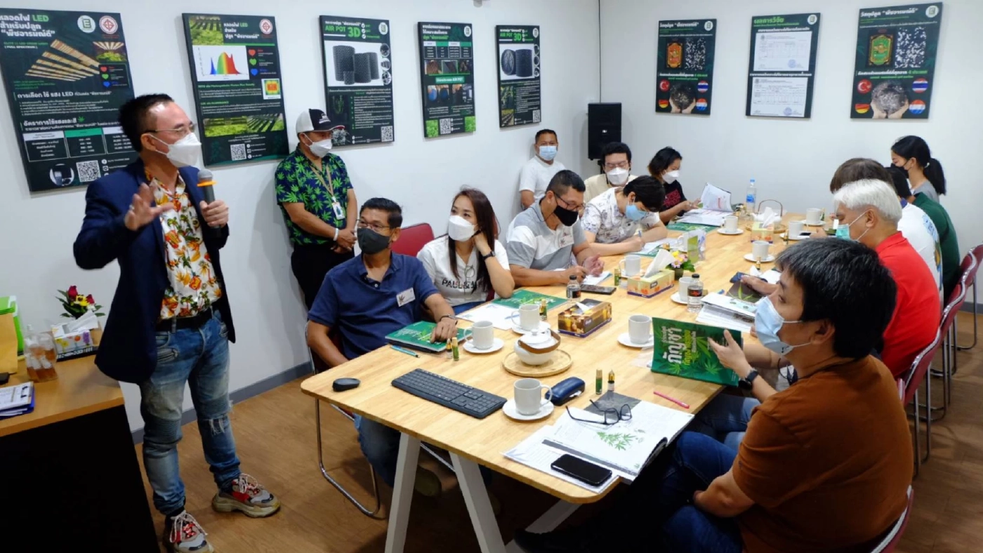 ปชช.พร้อมรับ “ปลดกัญชาเสร- กัญชาเสรี” แห่อบรมการปลูกอย่างถูกกฎหมาย