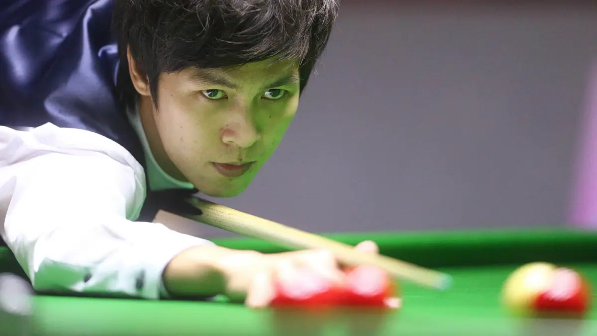 "เอฟ" โค่นสอยคิวเจ้าถิ่นคว้าตั๋วลุยศึกสนุกเกอร์โลกสมัย 4 "เอฟ" โค่นสอยคิวเจ้าถิ่นคว้าตั๋วลุยศึกสนุกเกอร์โลกสมัย 4