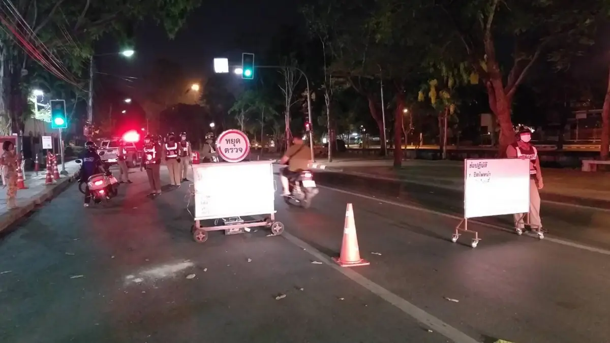 ทิ้งท้ายสงกรานต์เชียงใหม่จับเมาแล้วขับวันเดียว82คดี ทิ้งท้ายสงกรานต์เชียงใหม่จับเมาแล้วขับวันเดียว82คดี