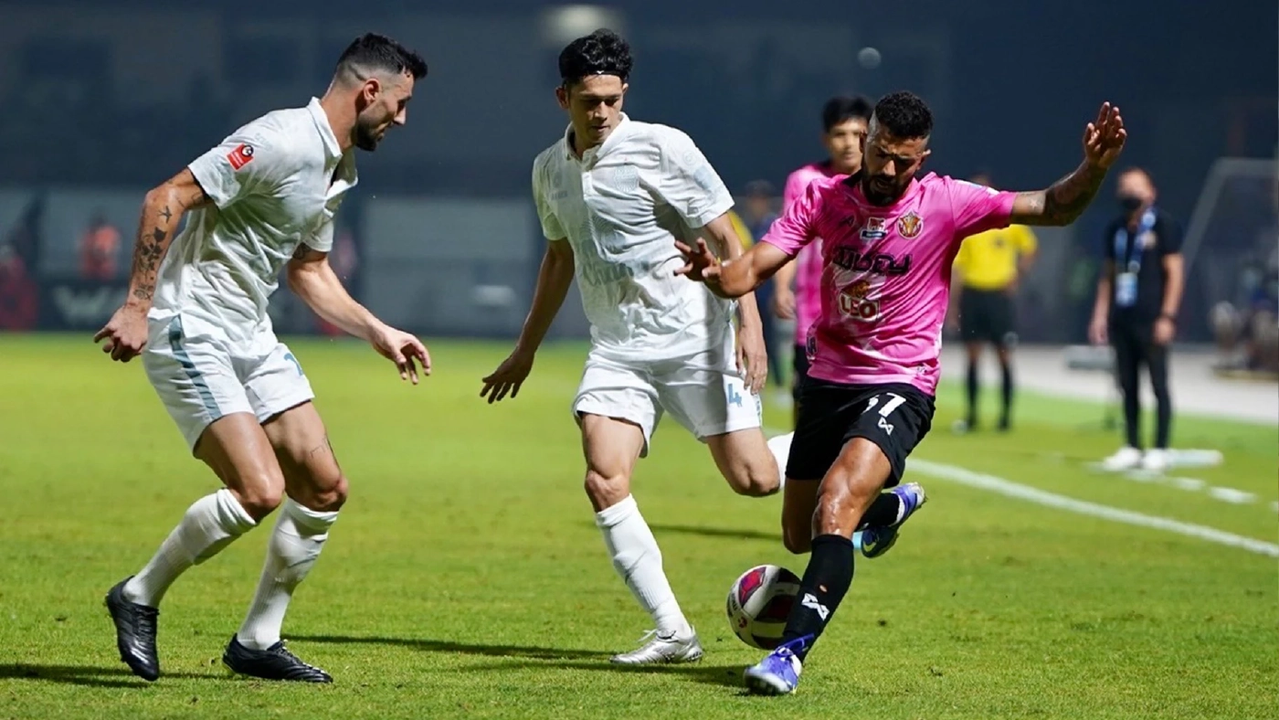 "บุรีรัมย์"บุกอัดหนองบัวฯ3-0ผงาดคว้าแชมป์ไทยลีกสมัย7