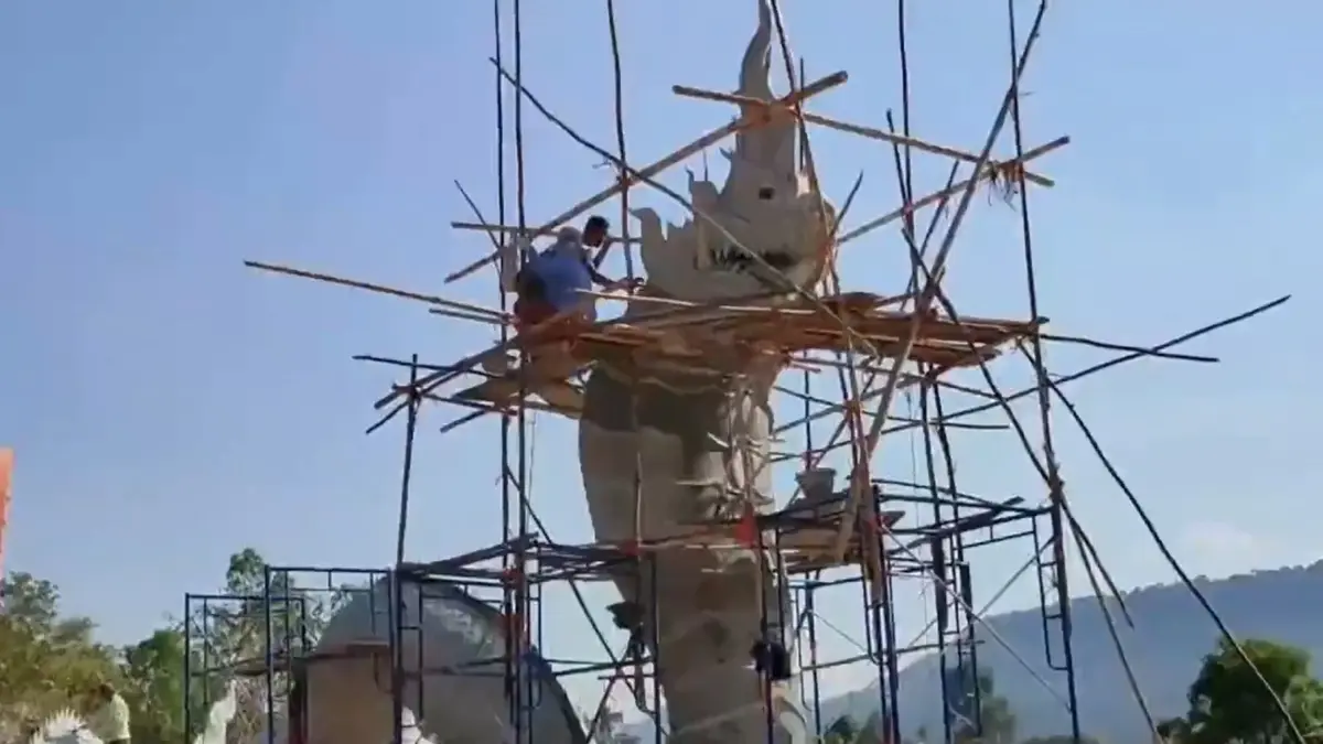 "ลุงพล"ยืนยันไม่ทุบพญานาค หลังศาลสั่งรื้อถอน "ลุงพล"ยืนยันไม่ทุบพญานาค หลังศาลสั่งรื้อถอน