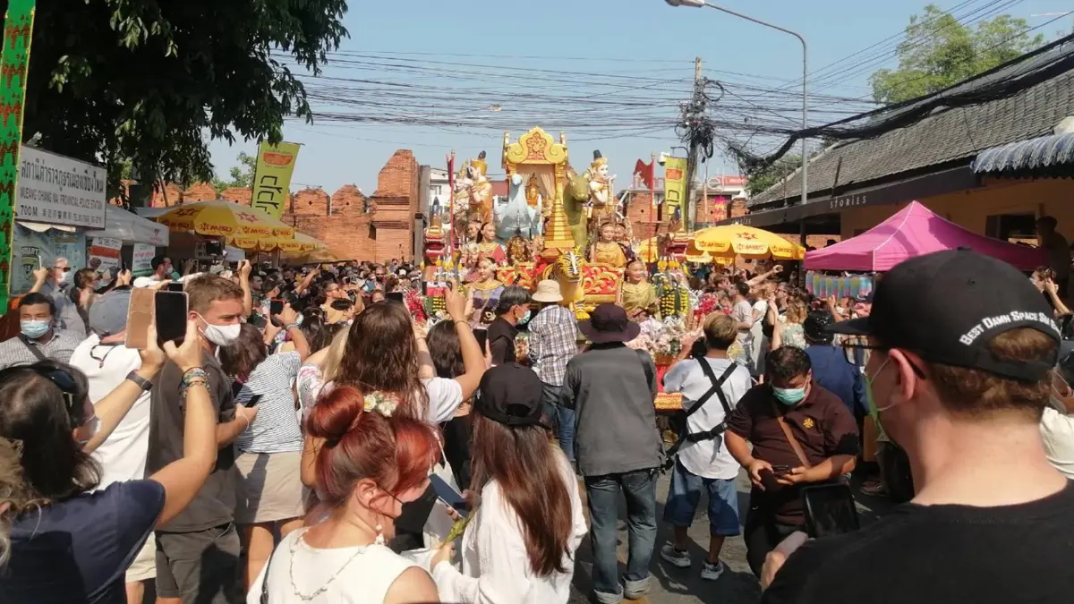 สรงน้ำพระพุทธสิหิงค์ “ปี๋ใหม่เมือง” 2565 คึกคัก