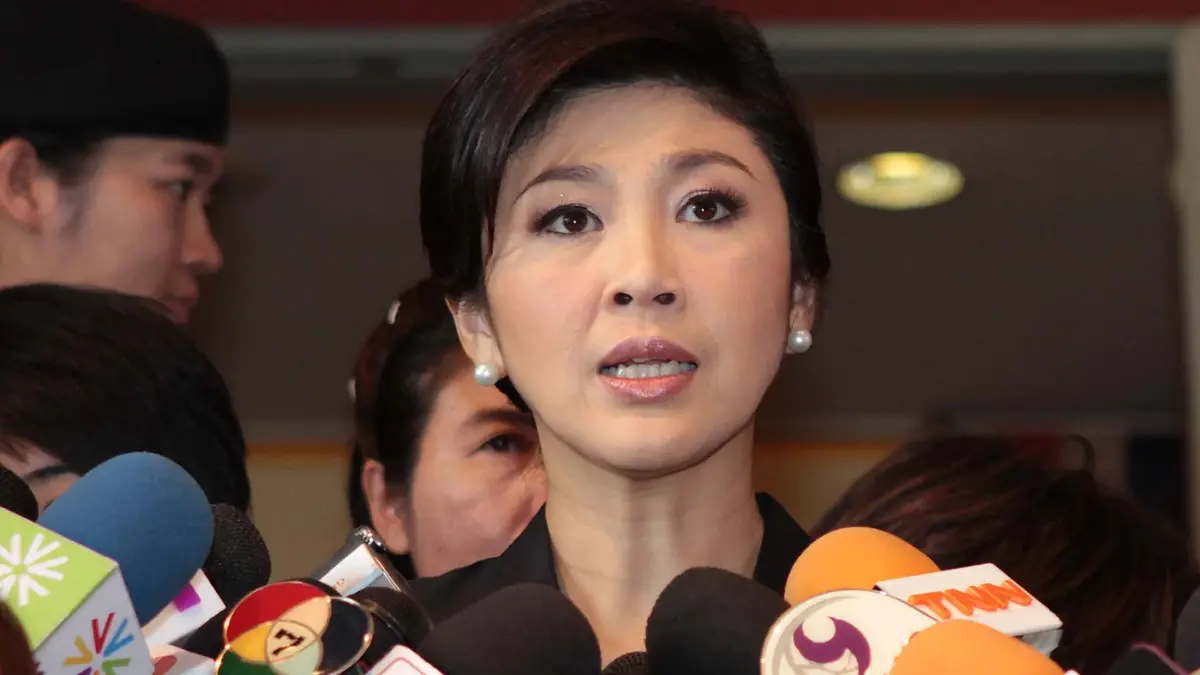 ศาลออกหมายจับ "ยิ่งลักษณ์" หลบหนีทุจริตคดีจัดโรดโชว์ ไทยแลนด์ เอื้อ 2 บริษัท ศาลออกหมายจับ "ยิ่งลักษณ์" หลบหนีทุจริตคดีจัดโรดโชว์ ไทยแลนด์ เอื้อ 2 บริษัท