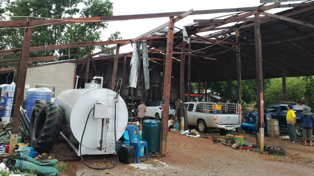 "พายุฤดูร้อน" พัดถล่ม "สระแก้ว-สมุทรปราการ" หลังคาบ้านปลิว โรงเรียน พังยับ