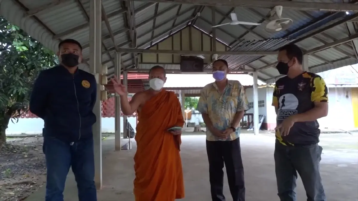 เจ้าอาวาสวัด เผย “พระตำแซ่บ” เคยมาขออาศัยที่วัดเมื่อ3ปีก่อน เจ้าอาวาสวัด เผย “พระตำแซ่บ” เคยมาขออาศัยที่วัดเมื่อ3ปีก่อน