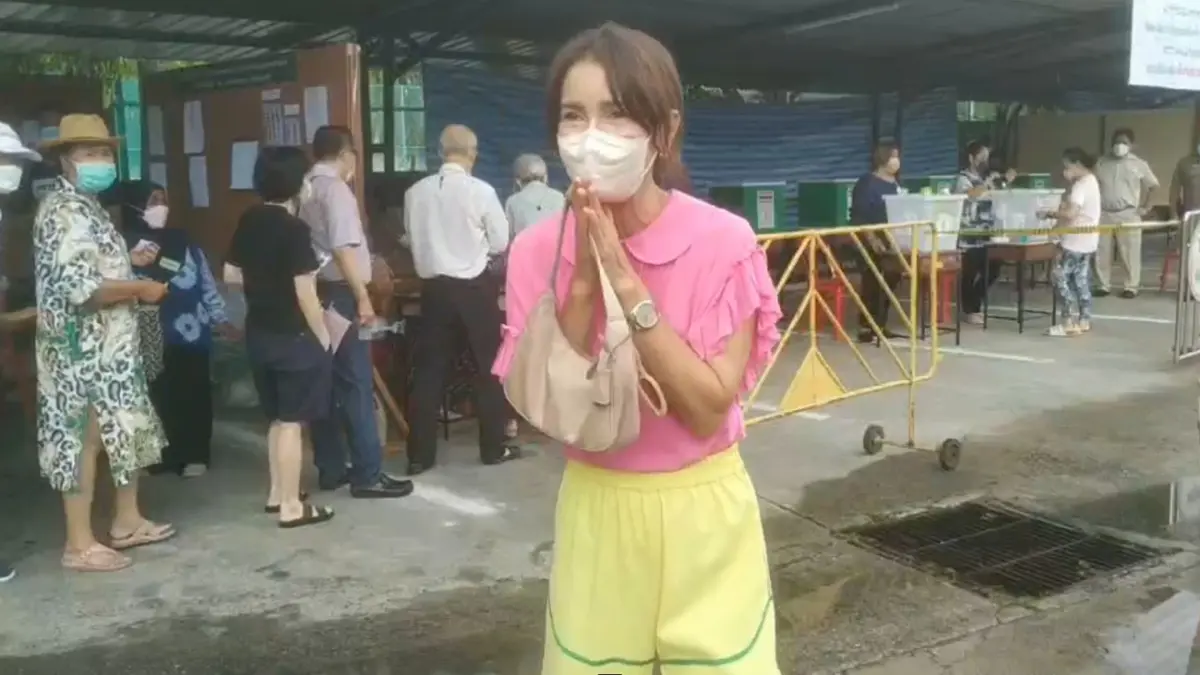 “แอน ทองประสม” ชวนเข้าคูหา เลือกอนาคตที่อยากเห็น
