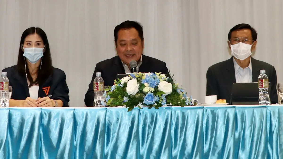 ฝ่ายค้านถล่มนอกสภา "ทวี" ฉะ ผู้นำไร้สัจจะ เมินเสียงประชาชน ทำประเทศพัง