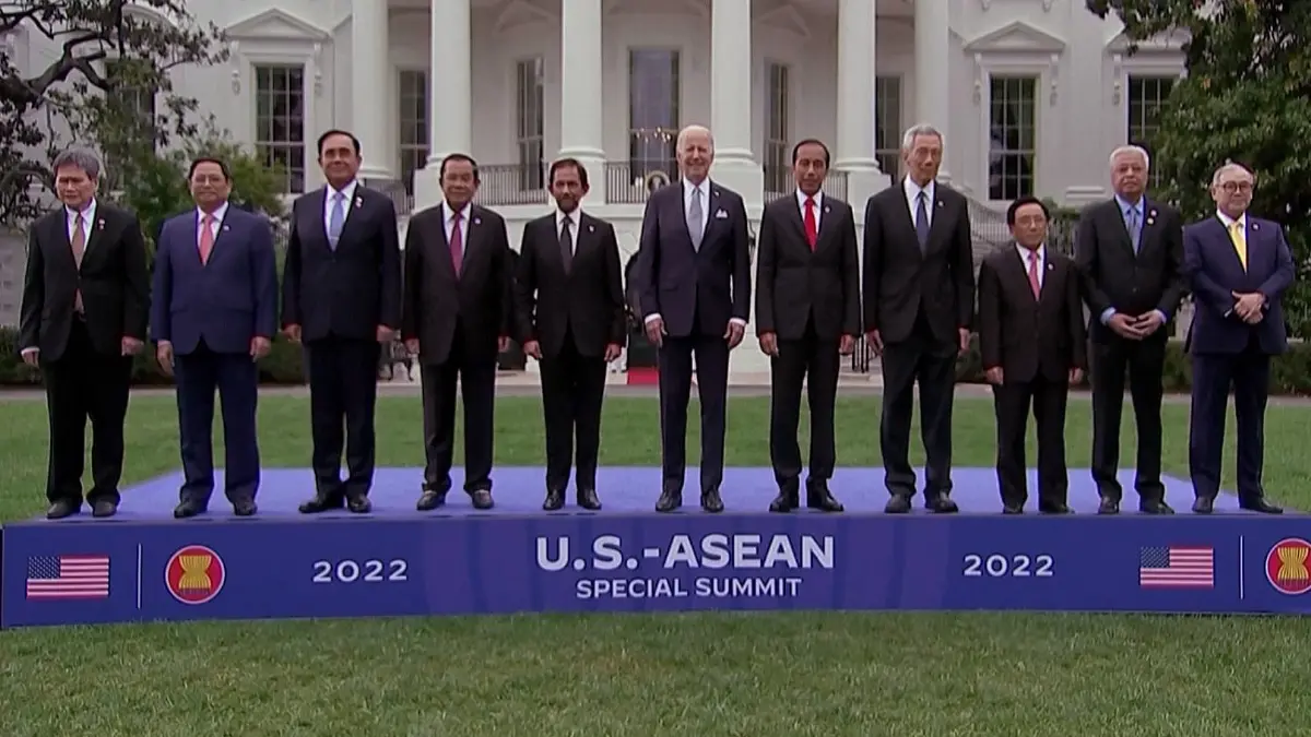 สหรัฐฯ เร่งทำคะแนนอาเซียนหวังพิชิตจีน