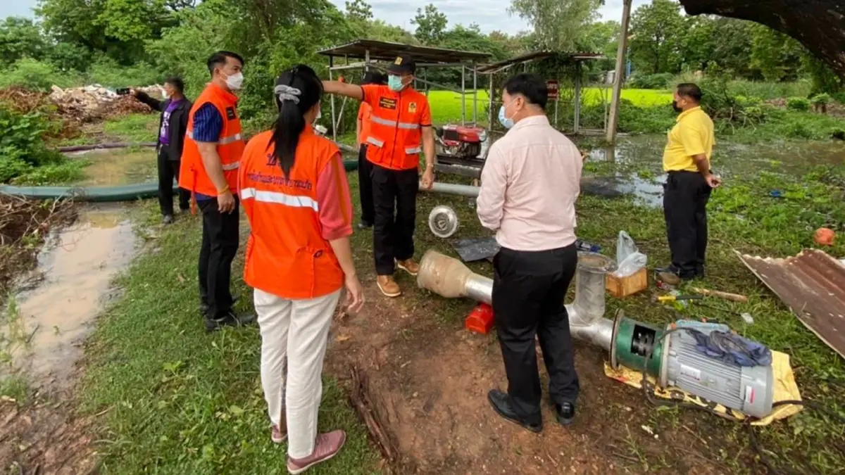 ปภ.เผยน้ำยังท่วมในพื้นที่ 4 จว. บ้านเรือนเสียหายแล้วกว่า 300 หลัง ปภ.เผยน้ำยังท่วมในพื้นที่ 4 จว. บ้านเรือนเสียหายแล้วกว่า 300 หลัง