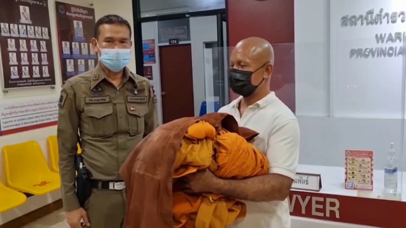 แรงไม่หยุด ตร.จับพระกินพญานาค เมาแล้วขับวันวิสาขบูชา