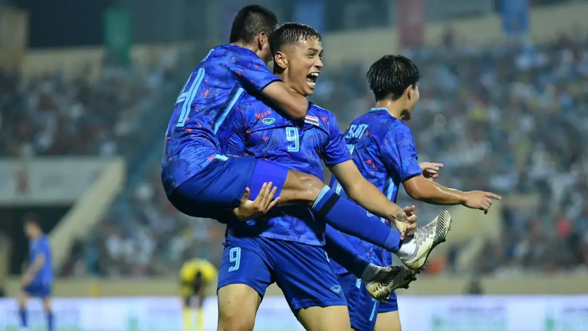 ประกาศแล้ว! 11 ตัวจริง "ช้างศึก" ชุดดวลสิงคโปร์ พร้อมลิงก์ชมสดที่นี่ ประกาศแล้ว! 11 ตัวจริง "ช้างศึก" ชุดดวลสิงคโปร์ พร้อมลิงก์ชมสดที่นี่