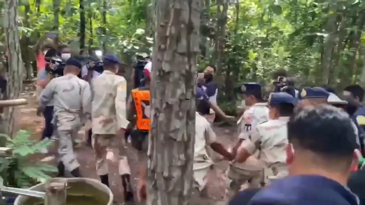 ผู้ว่าฯ ชัยภูมิสั่งรื้อสำนักฤาษีลัทธิประหลาด ตรวจสอบพบ 11 ศพ