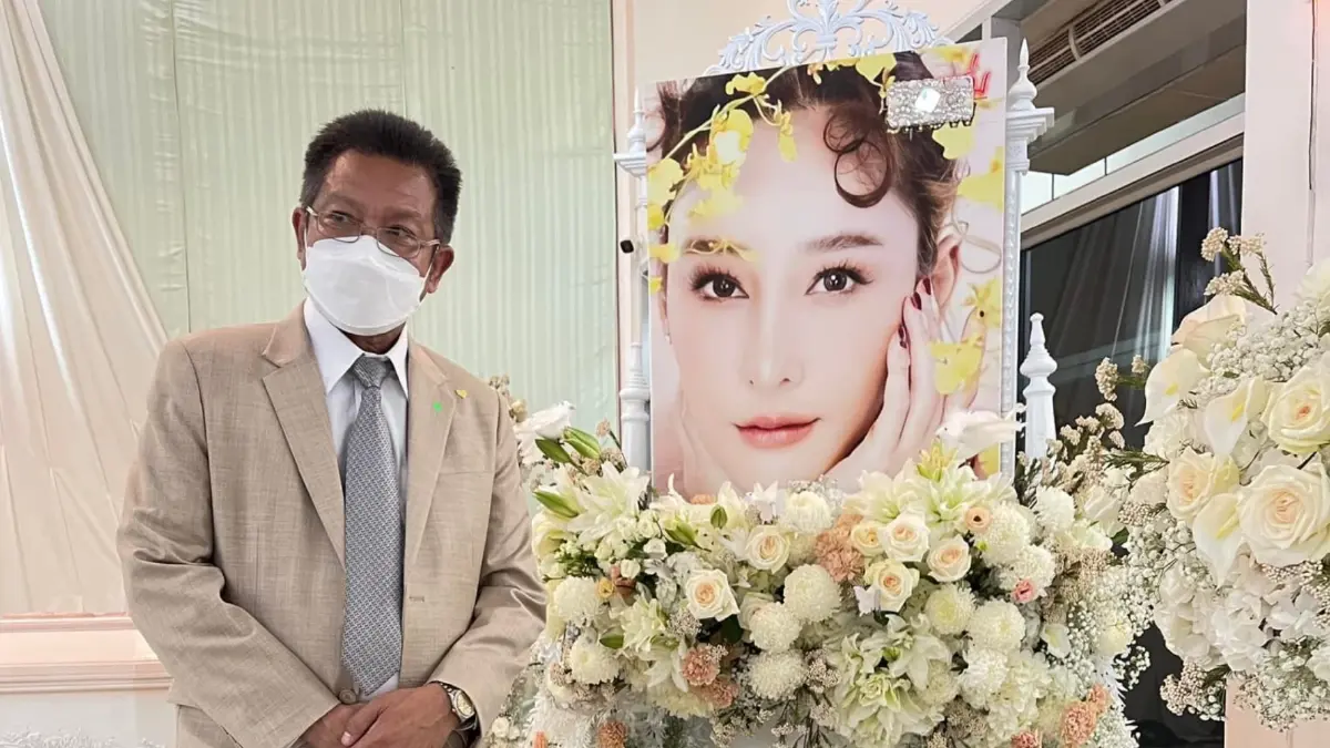 "ทนายเดชา" คาดศุกร์นี้จบคดี "แตงโม" อัยการสั่งฟ้องศาล รอแม่เอาผิดเพจป่วน "ทนายเดชา" คาดศุกร์นี้จบคดี "แตงโม" อัยการสั่งฟ้องศาล รอแม่เอาผิดเพจป่วน