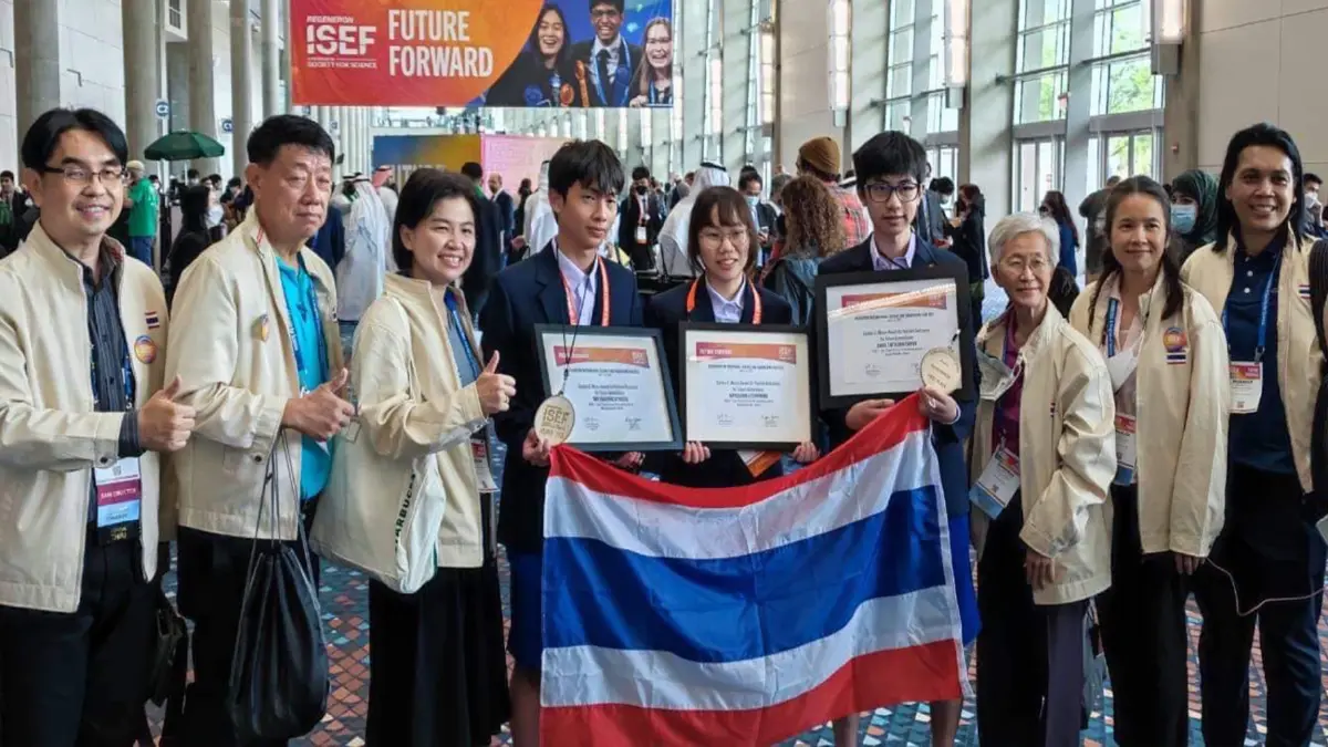 นายกรัฐมนตรี ชื่นชมนักวิทยาศาสตร์เยาวชนไทย คว้า 10 รางวัล บนเวทีระดับโลก นายกรัฐมนตรี ชื่นชมนักวิทยาศาสตร์เยาวชนไทย คว้า 10 รางวัล บนเวทีระดับโลก