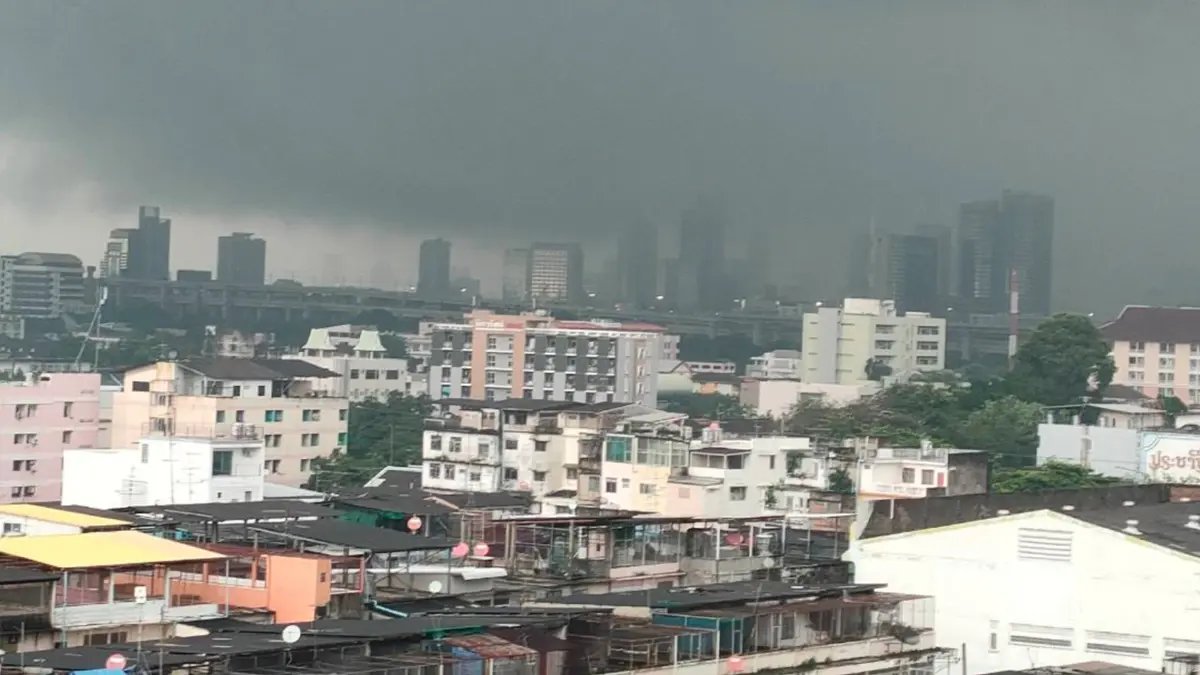 กรมอุตุฯ เผย สภาพอากาศวันนี้ ประเทศไทยมีฝนตกต่อเนื่องกับมีฝนตกหนักบางแห่ง กรมอุตุฯ เผย สภาพอากาศวันนี้ ประเทศไทยมีฝนตกต่อเนื่องกับมีฝนตกหนักบางแห่ง