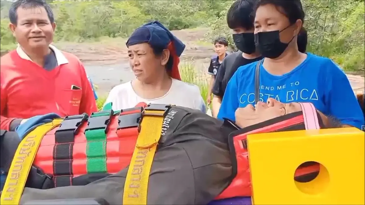 ช้างป่าภูวัวดุเหยียบชาวบ้านขึ้นภูหาเห็ดป่าสาหัส