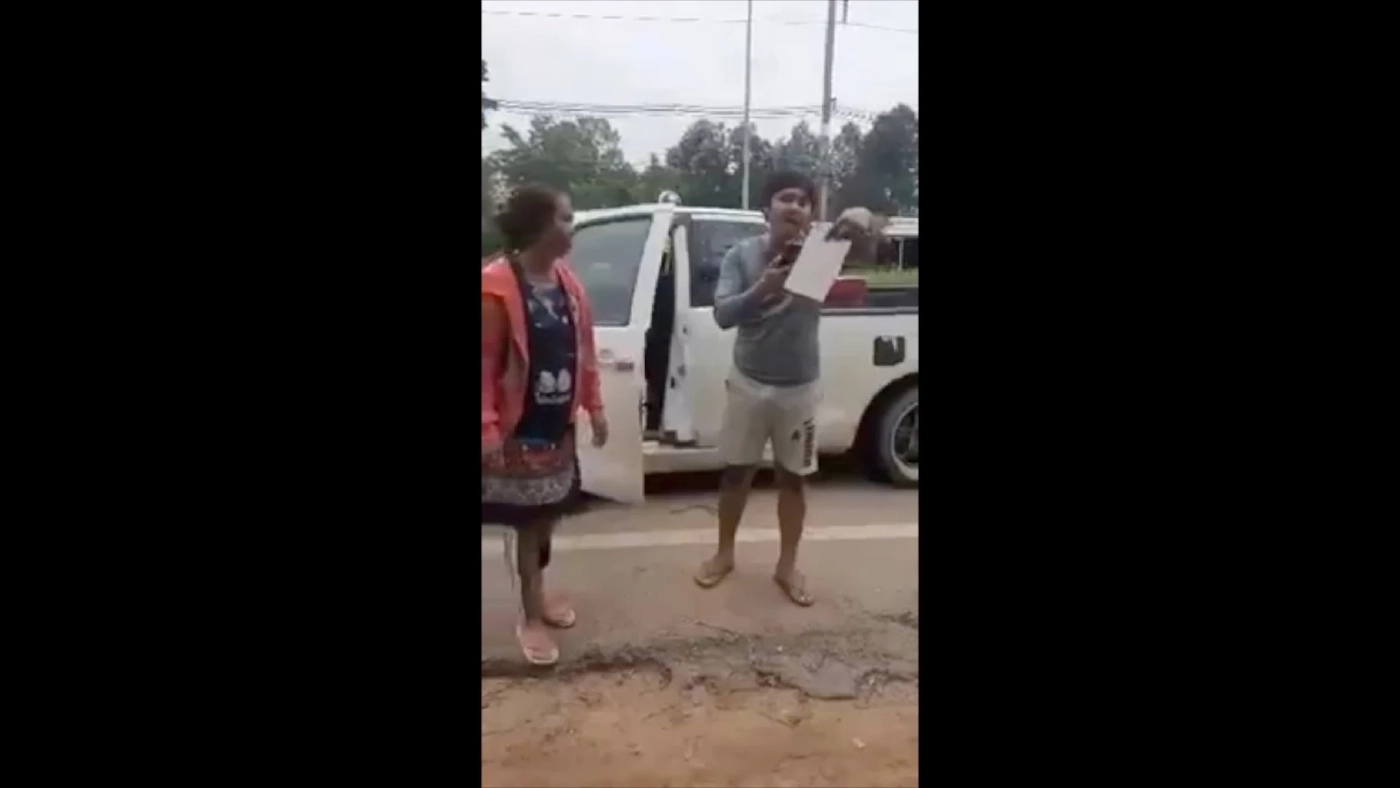 แม่ลูกหัวร้อนกระบะแต่งซิ่งแหกด่าน ด่าตำรวจยับ