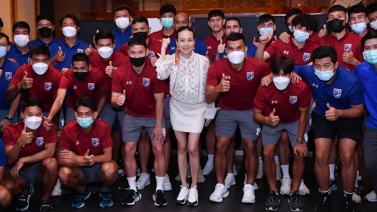 "มาดามแป้ง" เยี่ยมแคมป์ U23-ตั้ง "กฤษดา" กัปตันทีม