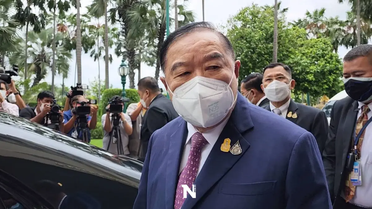 "ประวิตร"กางกฎหมายการันตี"บิ๊กตู่"อยู่ยาวครบวาระ "ประวิตร"กางกฎหมายการันตี"บิ๊กตู่"อยู่ยาวครบวาระ