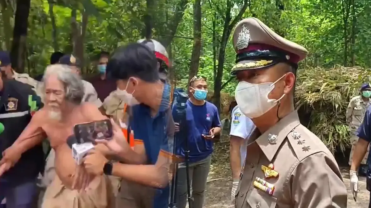 ตำรวจฝากขังเจ้าสำนักเพี้ยน ผกก.ชี้ให้การปกติไม่เหมือนคนบ้า ตำรวจฝากขังเจ้าสำนักเพี้ยน ผกก.ชี้ให้การปกติไม่เหมือนคนบ้า