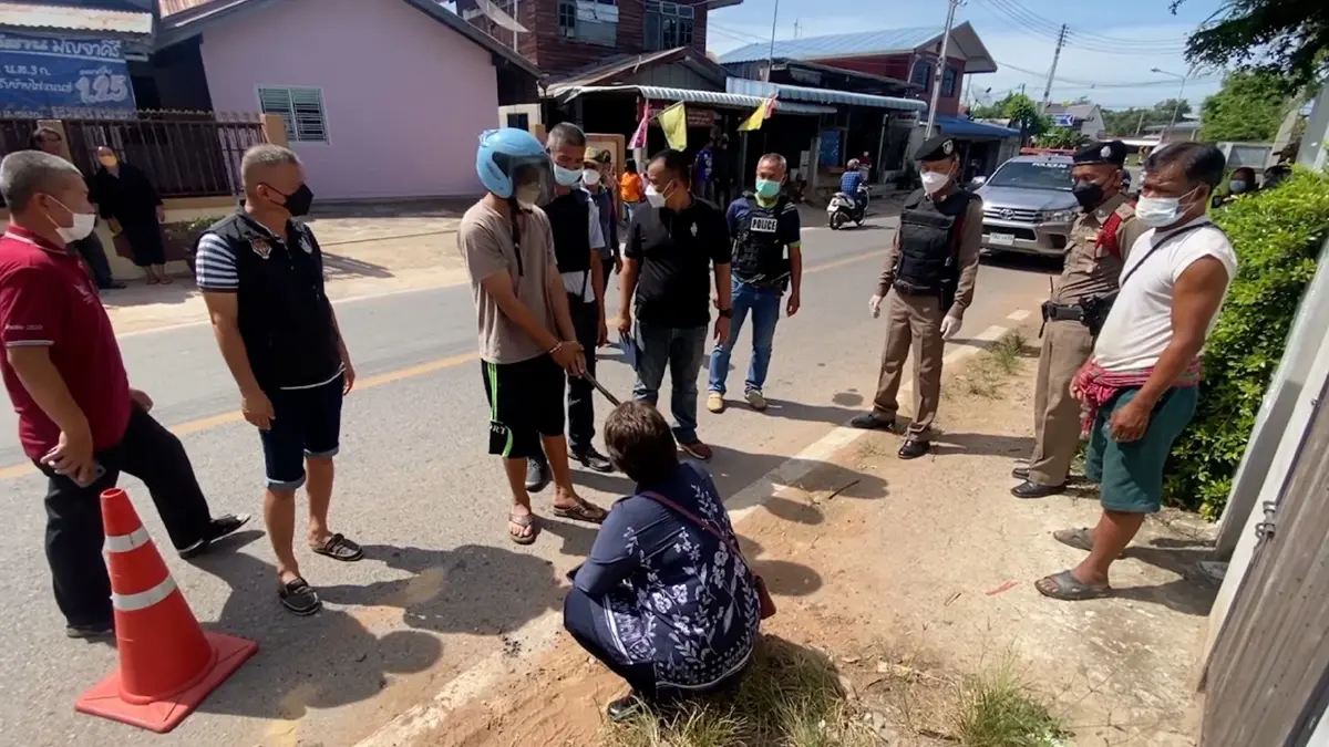 หญิงวัย42 ปีถูกวัยรุ่นฟันศีรษะ นอนตายข้างถนนอ้างแค้นสะสมถูกร้องเรียน หญิงวัย42 ปีถูกวัยรุ่นฟันศีรษะ นอนตายข้างถนนอ้างแค้นสะสมถูกร้องเรียน