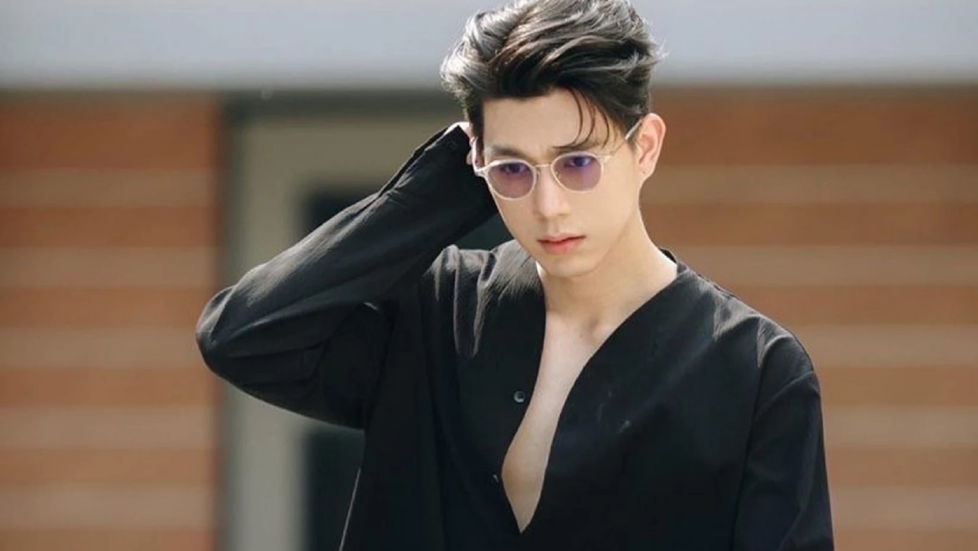 "ไบร์ท" เล่าปูมหลังชีวิต พ่อเคยเป็นเด็กเร่ร่อน เผยคำสอนที่ทำให้มีวันนี้