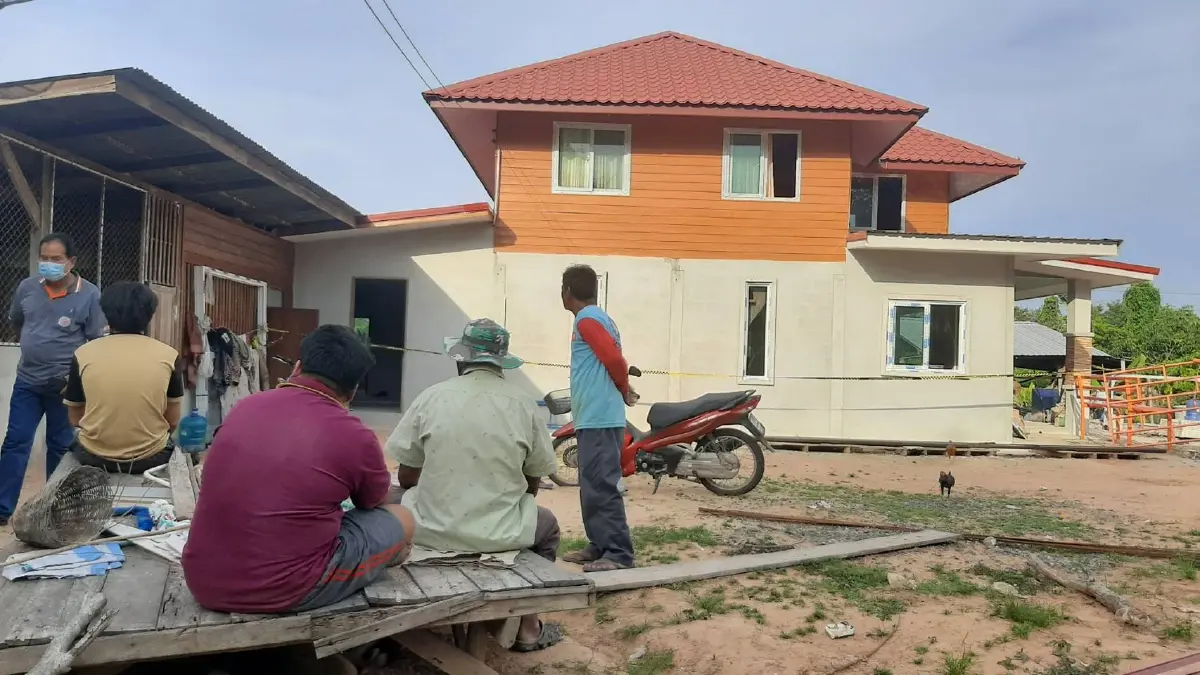 สลดฆ่ารัดคออำพราง2ศพยาย-หลาน ตายปริศนาบนบ้าน สลดฆ่ารัดคออำพราง2ศพยาย-หลาน ตายปริศนาบนบ้าน