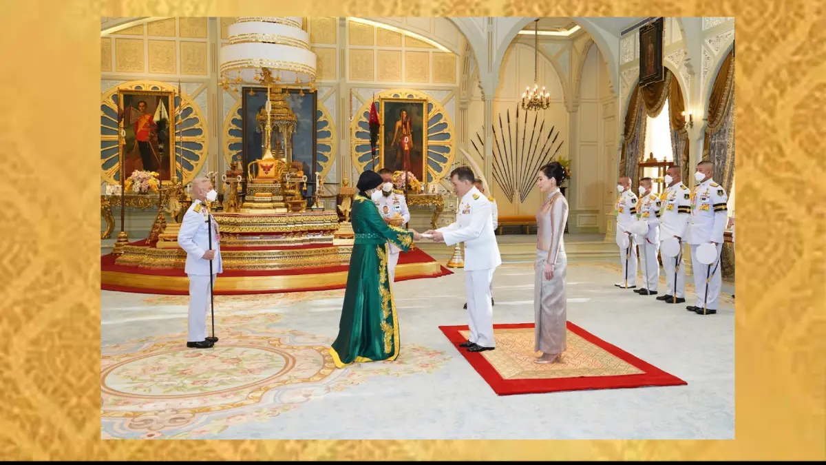 ในหลวง พระราชินี พระราชทานพระบรมราชวโรกาส ให้เอกอัครราชทูตต่างประเทศเฝ้าฯ