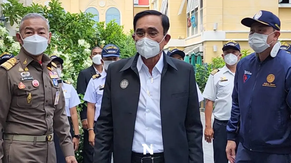 "บิ๊กตู่"ไม่รู้จะตอบอย่างไร หลังสื่อถามทำไม "ชัชชาติ" ไม่มาต้อนรับ "บิ๊กตู่"ไม่รู้จะตอบอย่างไร หลังสื่อถามทำไม "ชัชชาติ" ไม่มาต้อนรับ
