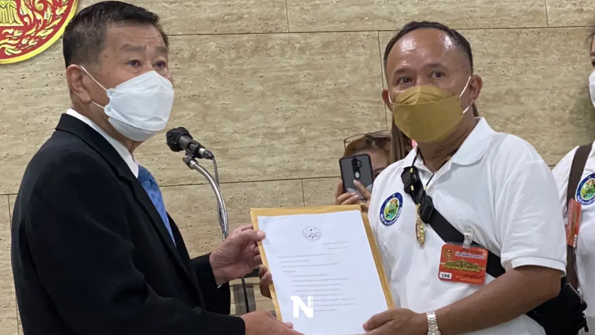 ผู้ค้ารายย่อย ร้อง"เสรีพิศุทธิ์"สอบกองสลากจัดโควตาหวยไม่เป็นธรรม ผู้ค้ารายย่อย ร้อง"เสรีพิศุทธิ์"สอบกองสลากจัดโควตาหวยไม่เป็นธรรม