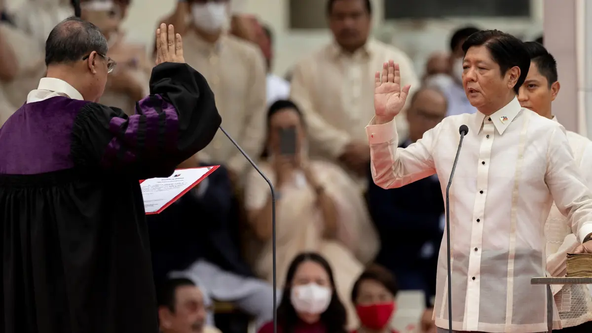 มาร์กอส จูเนียร์ สาบานตนผู้นำใหม่ฟิลิปปินส์
