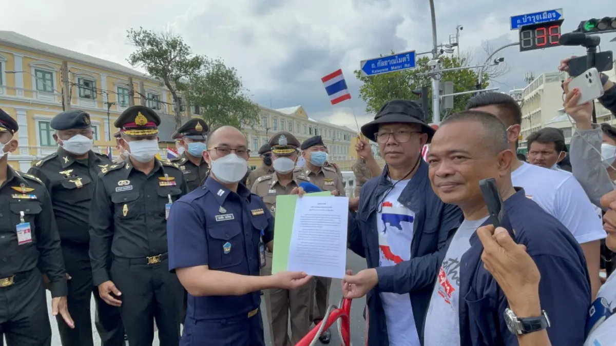 “จตุพร-ทนายนกเขา" บุกกลาโหม ยื่นหนังสือต้านสนธิสัญญาอินโด-แปซิฟิก