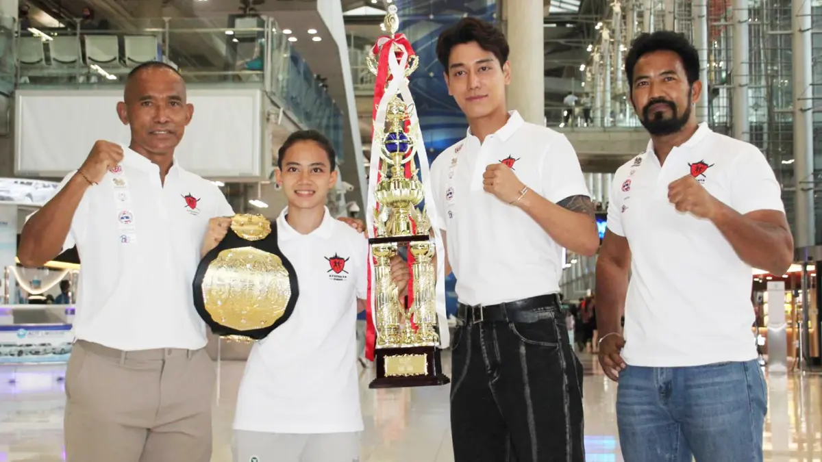ต้อนรับยิ่งใหญ่! “น้องปุ้ม” แชมป์โลก K-1 กลับถึงไทย