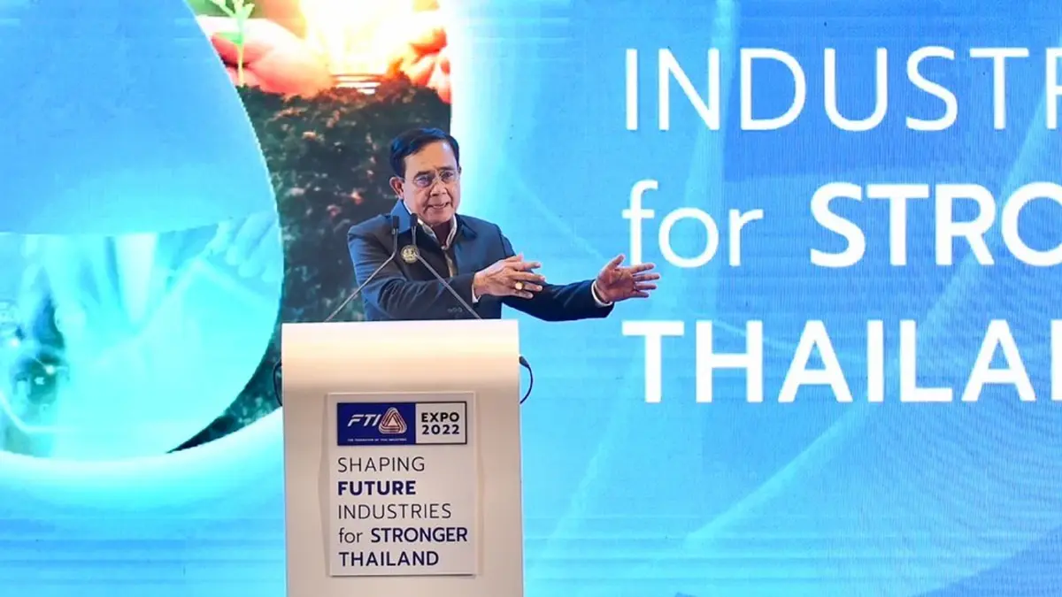 "นายกฯ" วอนเลิกทะเลาะกัน เปรียบประเทศไทยเหมือนรถยนต์ขับเคลื่อน 70 ล้านคน