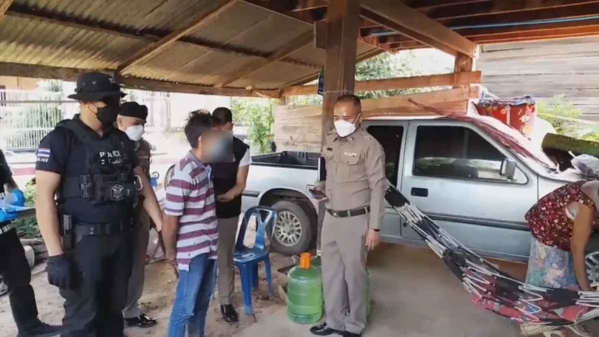 ยายสุดทนแจ้งจับหลานชายขอเงินไม่ได้คลั่งจุดไฟเผาบ้านหวิดวอด
