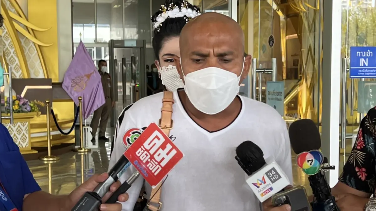 หมอปลา ยันเดินหน้าลุยตรวจวงการสงฆ์ต่อ แย้มเตรียมบุกจับพระใน กทม. พรุ่งนี้ หมอปลา ยันเดินหน้าลุยตรวจวงการสงฆ์ต่อ แย้มเตรียมบุกจับพระใน กทม. พรุ่งนี้
