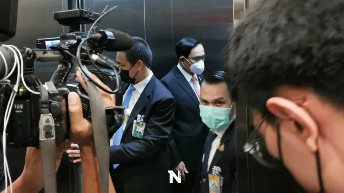 "บิ๊กตู่"เล่นบทเงียบเข้าสภาถกงบ 66 ปัดตอบ"ธรรมนัส"นัดพบพรรคเล็ก (ชมคลิป) "บิ๊กตู่"เล่นบทเงียบเข้าสภาถกงบ 66 ปัดตอบ"ธรรมนัส"นัดพบพรรคเล็ก (ชมคลิป)