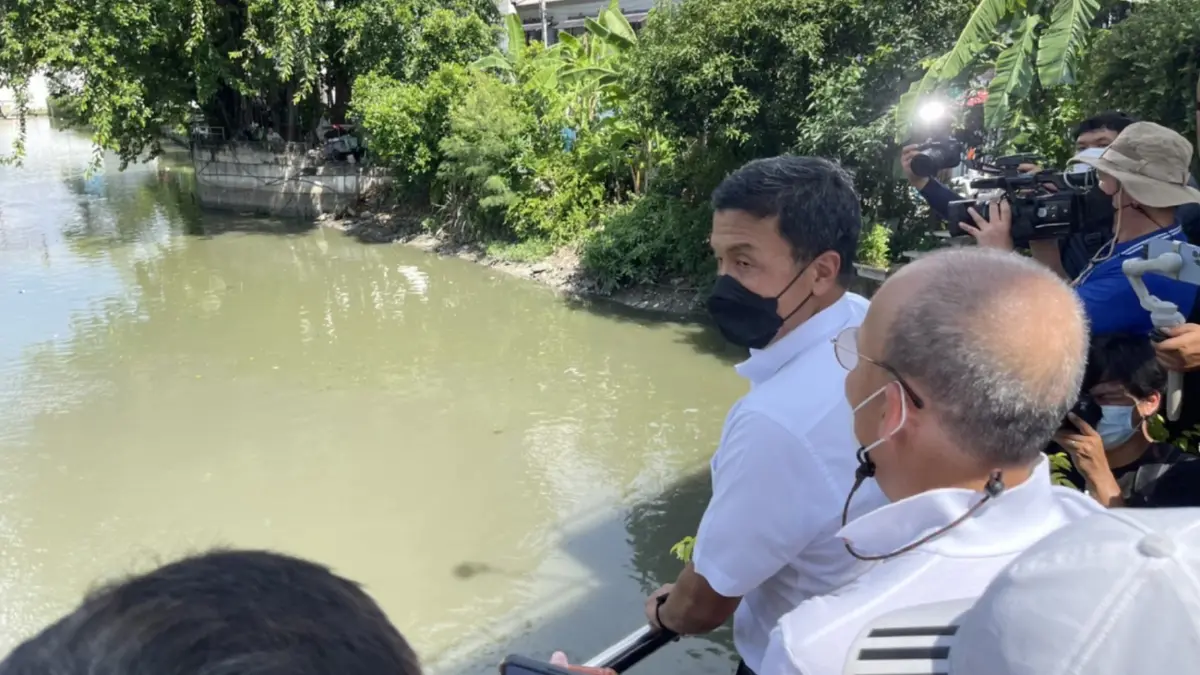 "ชัชชาติ" ตรวจสถานีสูบน้ำคลองบางซื่อ ผงะพบขยะลอยมาติดวันละ 3 ตัน "ชัชชาติ" ตรวจสถานีสูบน้ำคลองบางซื่อ ผงะพบขยะลอยมาติดวันละ 3 ตัน