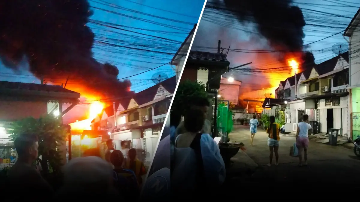 ด่วน !! ไฟไหม้โรงงานย่านบางกรวย ซอยสวนผัก 32 จังหวัดนนทบุรี  ล่าสุดสามารถควบคุมเพลิงได้แล้ว