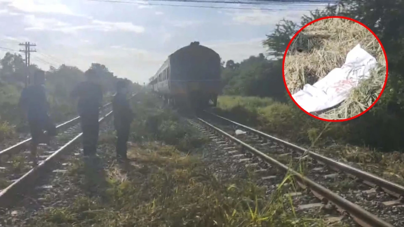 สลดแต่เช้า !! พนักงานตัดหญ้าเข้าไปช่วยเพื่อนยกรถข้ามทางรถไฟ สุดท้ายโดนขี้ร่างแหลกทั้งคู่ 2 ศพ