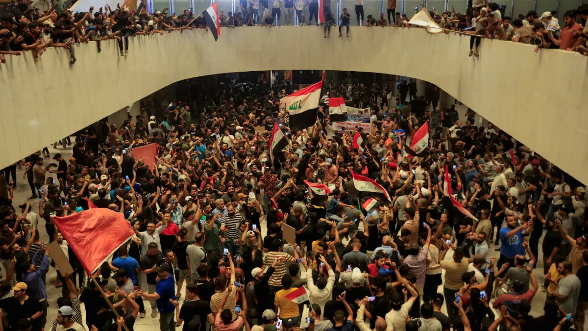 ม็อบอิรักบุกยึดสภา หลังไร้รัฐบาลนาน 290 วัน