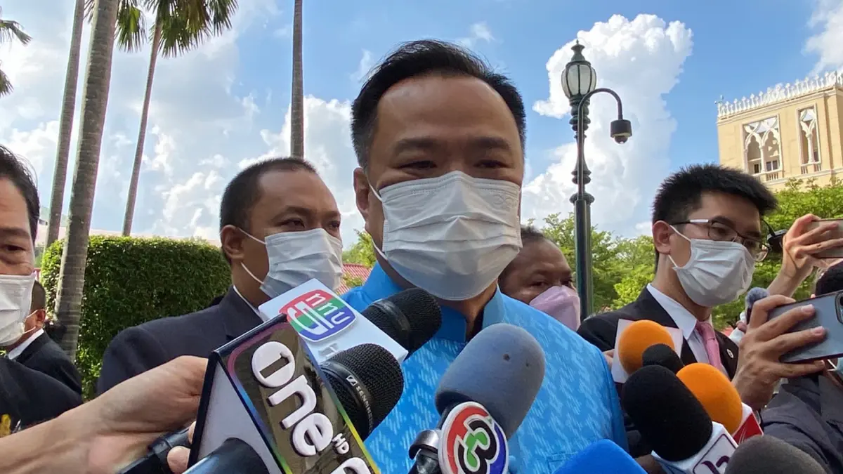 "อนุทิน" ไม่รู้ข่าวใครดีล "ทักษิณ" กลับไปใช้สูตรหาร 100 ย้ำพรรคหนุนหาร 500 "อนุทิน" ไม่รู้ข่าวใครดีล "ทักษิณ" กลับไปใช้สูตรหาร 100 ย้ำพรรคหนุนหาร 500