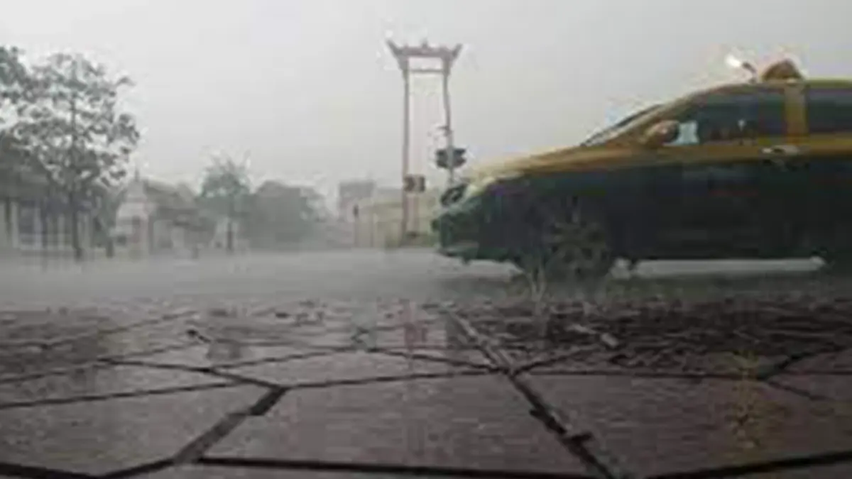 พยากรณ์สภาพอากาศวันนี้ ยังคงมีฝนตกหนักถึงหนักมากต่อเนื่อง กทม. ร้อยละ 70
