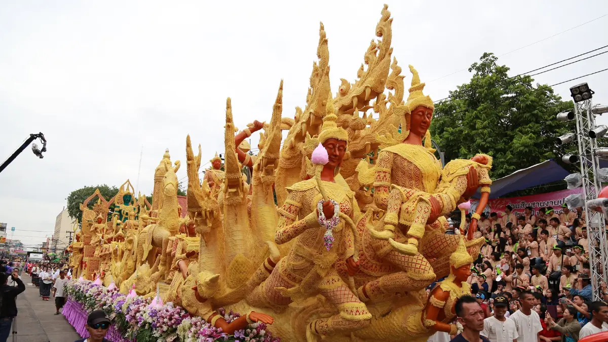 อุบลฯ คาดงานแห่เทียนฯเงินสะพัด 50 ล้าน!