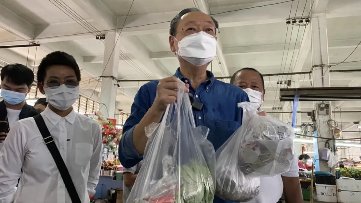 สนธิรัตน์ บุกตลาดบางเขน ฟังปัญหาของแพง โอดพก 500 ไม่พอจ่ายตลาด